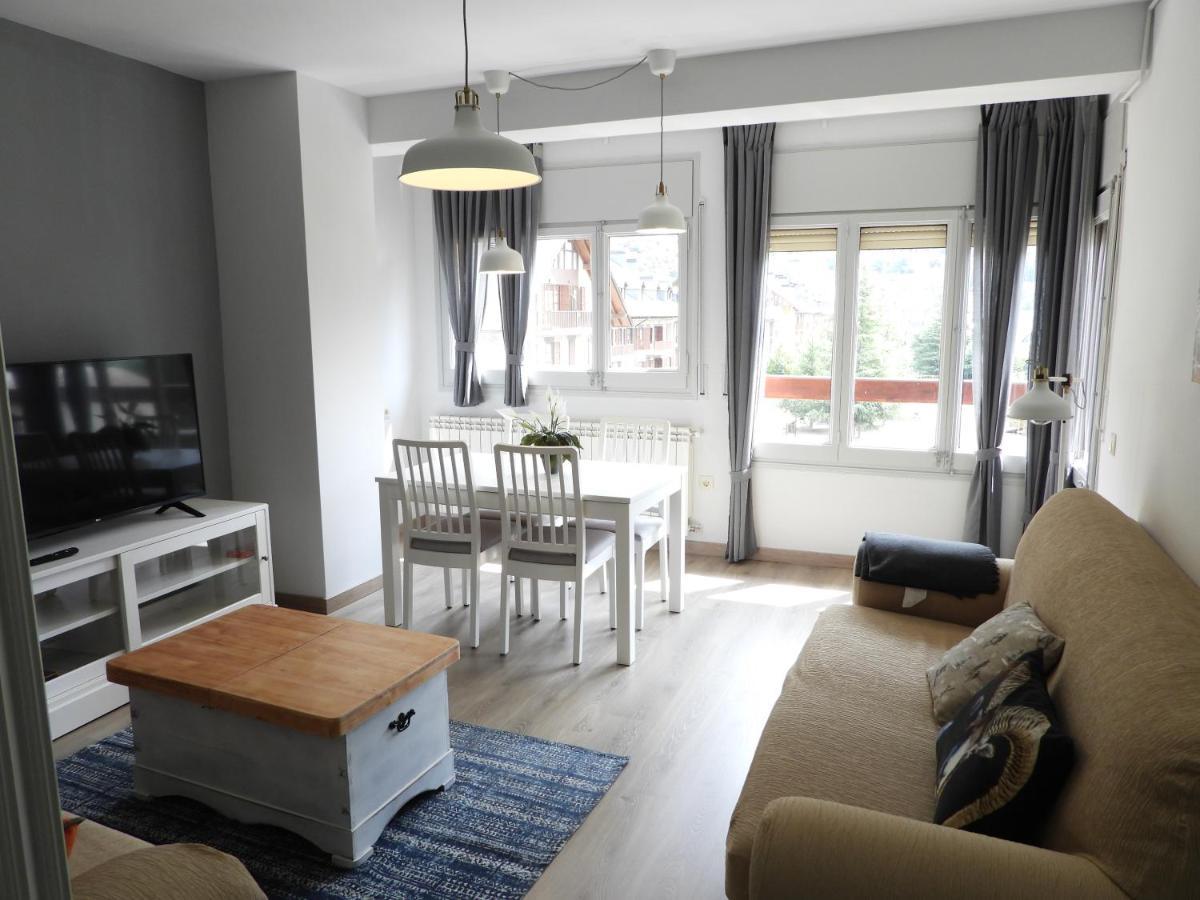 Bassiero Apartament Эстерри-д'Анеу Экстерьер фото